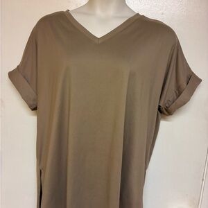 Zenana Outfitters Tan V-Neck Short Sleeve Top